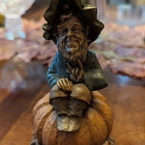 Tom Clark Gnome figurine